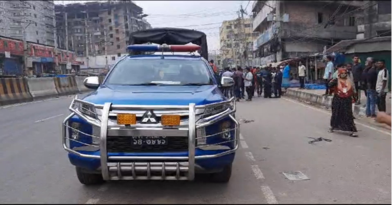 গাজীপু‌রে ট্রাক চাপায় ছা‌ত্রের মৃত্যু