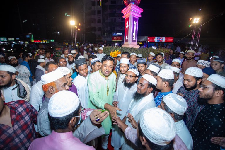 আল্লাহু ও মোহাম্মদ নামের দৃষ্টিনন্দন ইসলামিক ভাস্কর্য উম্মোচন