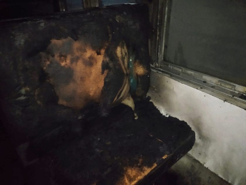 পাবনায় ট্রেনে দুর্বৃত্তদের আগুন