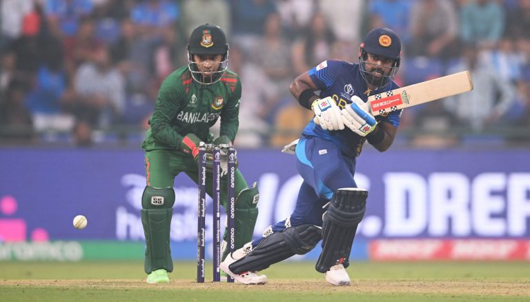 টাইগারদের ২৮০ রানের চ্যালেঞ্জিং লক্ষ্য দিল লঙ্কানরা
