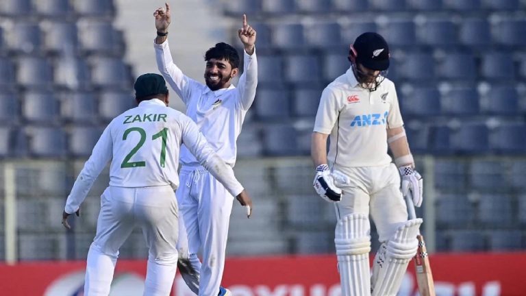 নিউজিল্যান্ডকে নাগালে রেখে, ব্যাটিংয়ে বাংলাদেশ