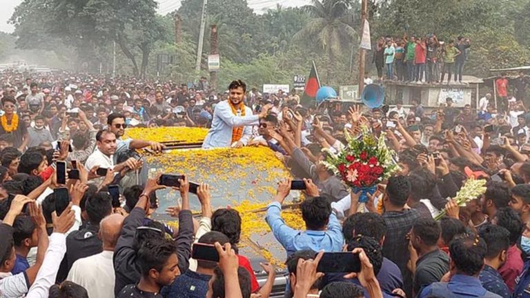 আচরণবিধি লঙ্ঘন: সাকিবকে ইসির শোকজ