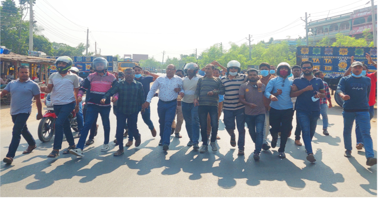 ঝিনাইদহে অবরোধের সমর্থনে বিএনপির বিক্ষোভ