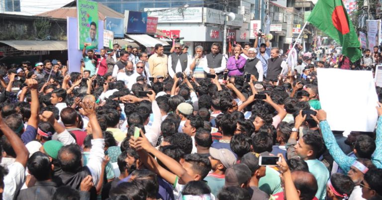 অব্যাহতি নিলেন সিটি মেয়র সাদিক আব্দুল্লাহ