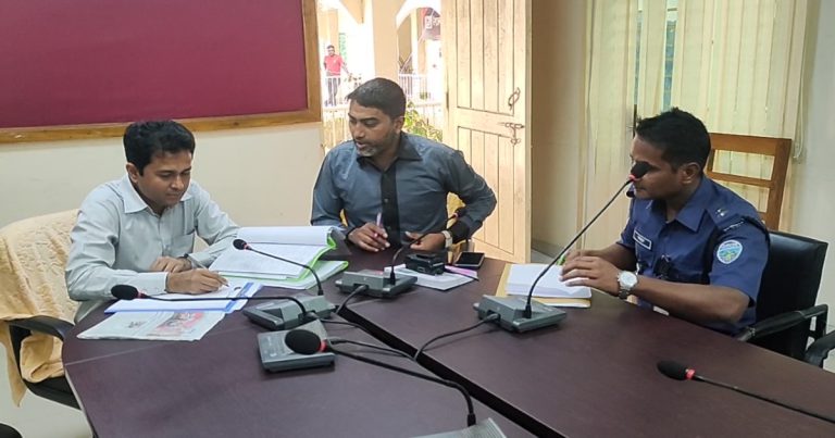 উপ-নির্বাচনে ভোট কেন্দ্রে অনিয়মের অভিযোগের তদন্ত শুরু
