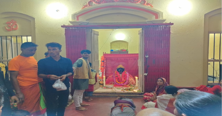 পালিত হলো যশোরেশ্বরী কালী মন্দিরে কালীপূজা