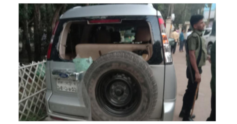 জাল জব্দ করে আগুন,মৎস্য কর্মকর্তার গাড়ি ভাঙচুর