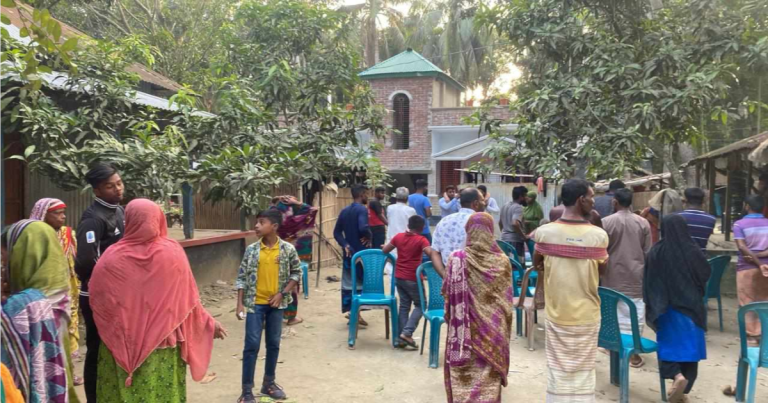 শ্রীপুরে স্ত্রীকে শ্বাসরোধে হত্যার অভিযোগ, স্বামী পলাতক