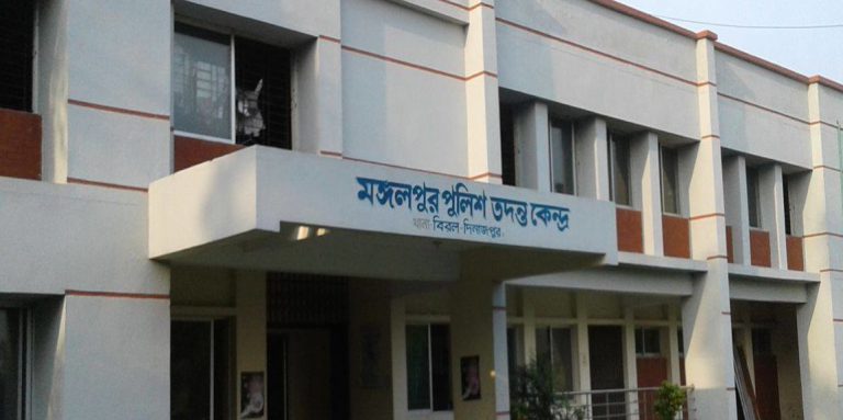 দিনাজপুরে বিয়ের প্রলোভনে গৃহবধূকে ধর্ষণ, পুলিশ সদস্য বরখাস্ত