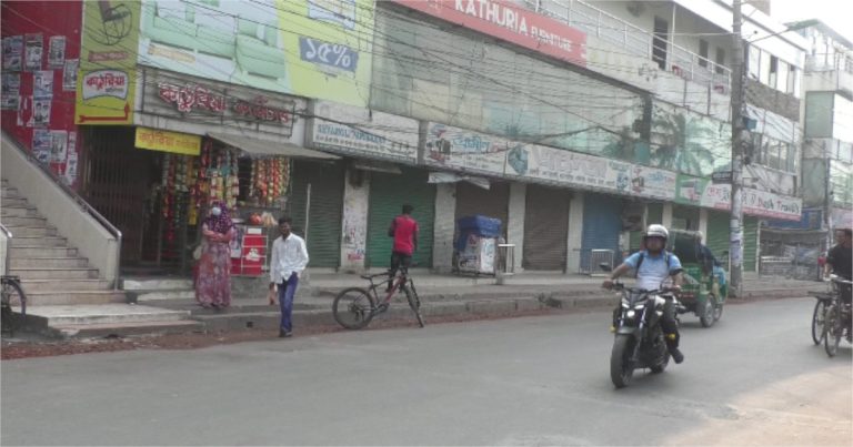 রাজশাহী বাস টার্মিনাল থেকে ছেড়ে যায়নি কোন বাস