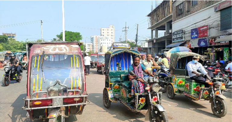 চতুর্থ দফা অবরোধের প্রথম দিন রাজশাহীর কার্যক্রম স্বাভাবিক