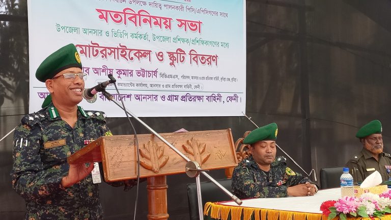 যত গন্ডগোলেই হোক আনসার সদস্যরা কেন্দ্র ছাড়বে না