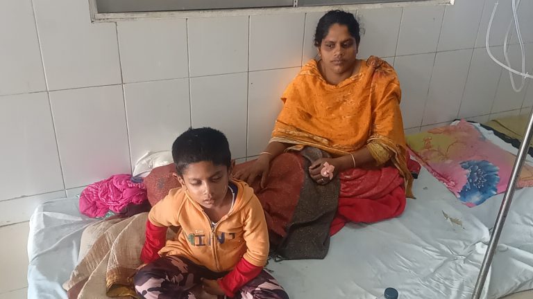 মাগুরায় প্রেসার কুকার বিস্ফোরণে আহত ৩