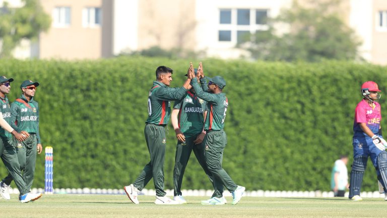 আরব আমিরাতকে হারিয়ে এশিয়া কাপের চ্যাম্পিয়ন বাংলাদেশ