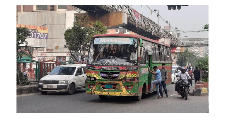 বিএনপির ডাকা দশম দফার অবরোধ চলছে