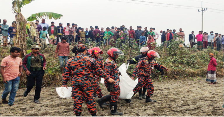 চলন্ত ট্রেনের সামনে ঝাঁপ দিয়ে অন্ত:সত্বা নারীর আত্মহত্যা