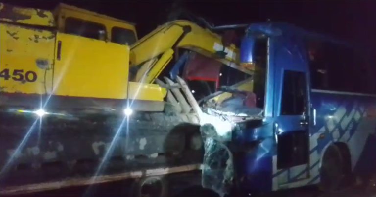 কুমিল্লায় বাস দুর্ঘটনায় নিহত ১, আহত ২০