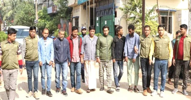 রেললাইন কেটে নাশকতা, কাউন্সিলরসহ গ্রেপ্তার ৭