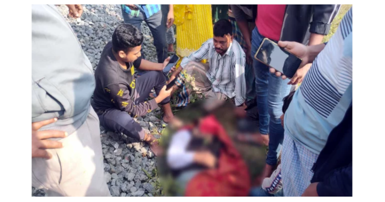 ট্রেনের ধাক্কায় পথচারী নিহত
