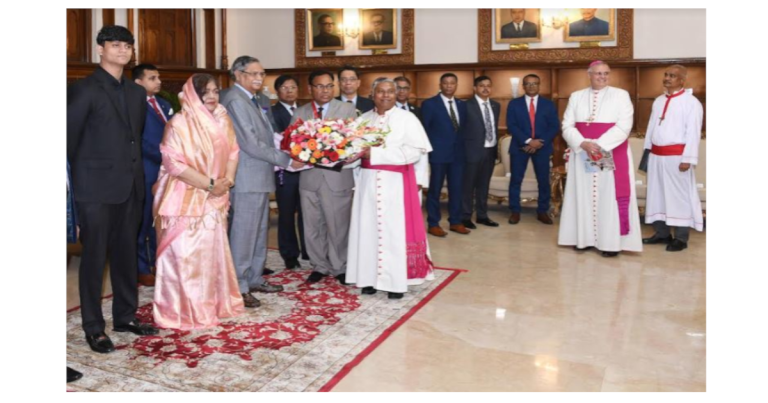 খ্রিষ্টান নেতাদের সাথে রাষ্ট্রপতির শুভেচ্ছা বিনিময়