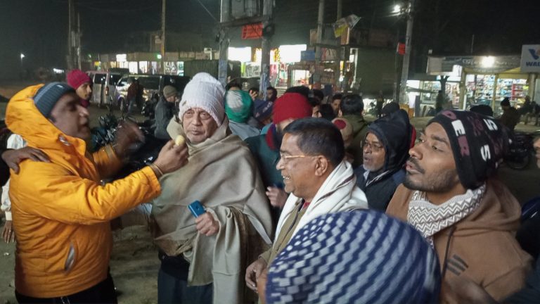 মাশরাফি হুইপ হওয়ায় নড়াইলে আনন্দ-উল্লাস