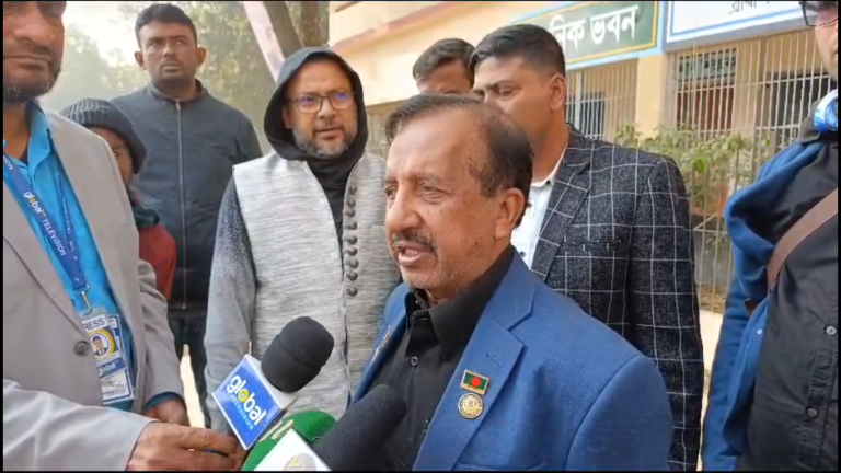 স্বতন্ত্র প্রার্থীর এজেন্টদের কেন্দ্র থেকে বের করে দেওয়ার অভিযোগ