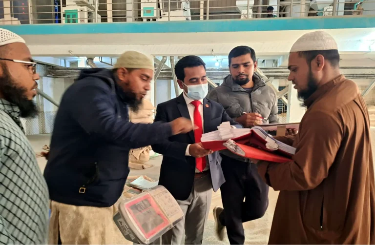 নওগাঁয় অভিযান চালিয়ে অবৈধ মজুদদারকে আটক