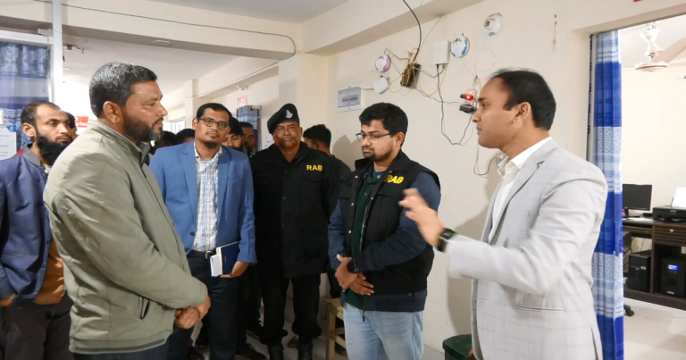 ঝিনাইদহে ৪টি হাসপাতালকে জরিমানা