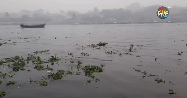দূষণে ধূঁকছে শীতলক্ষ্যা