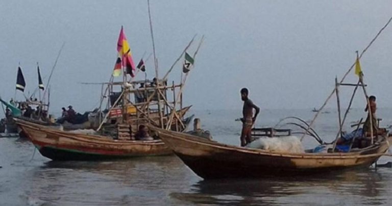 শুক্রবার থেকে পদ্মা-মেঘনায় ৬০ দিন মাছ ধরা বন্ধ