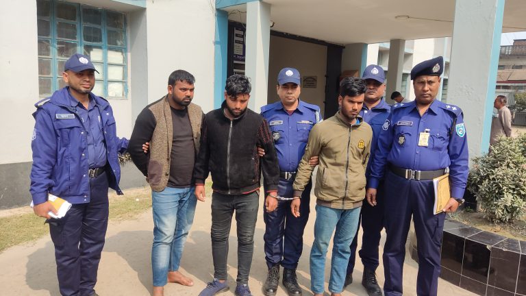 মোটরসাইকেল ছিনতাই করে বোনের জামাইকে উপহার