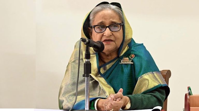 সশস্ত্রবাহিনী ও বিজিবিকে ধৈর্য ধারণের নির্দেশ প্রধানমন্ত্রীর