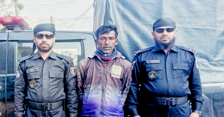 মেহেরপুরে ফেন্সিডিল ও গাঁজাসহ আটক ১
