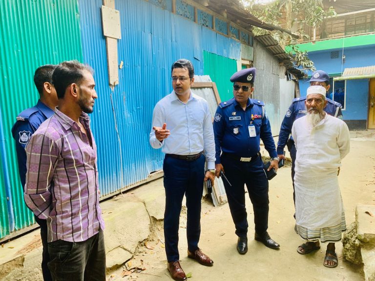 বৃদ্ধ বাবার ঘর ভাংচুর করায় সন্তানের কারাদণ্ড