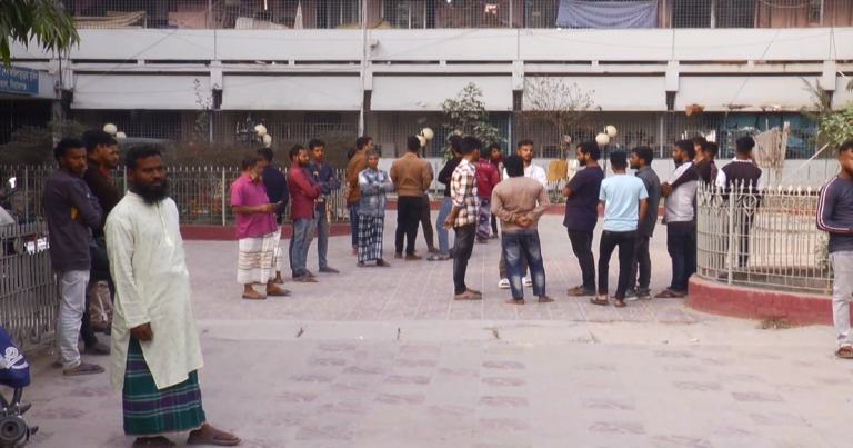 সিরাজগঞ্জে ট্রাকচাপায় মোটরসাইকেল আরোহী নিহত