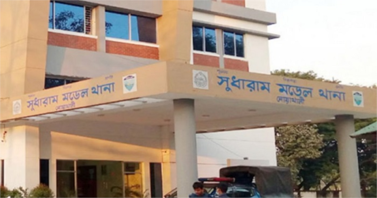 নোয়াখালীতে দাঁড়িয়ে থাকা ট্রাকে ধাক্কা, নিহত ১