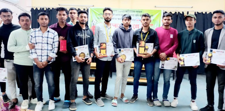 ‘বাংলায় জেগে রই’