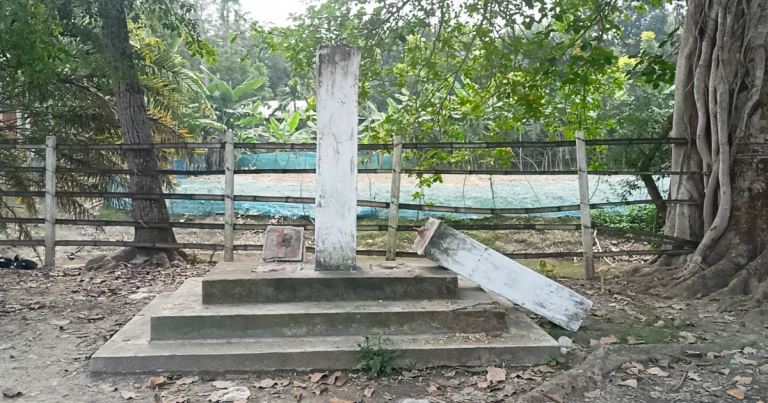 মাগুরায় শহীদ মিনার ভাঙচুর