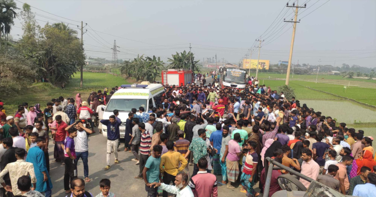 ময়মনসিংহে বাস-অটোরিকশা সংষর্ষে নিহত ৭