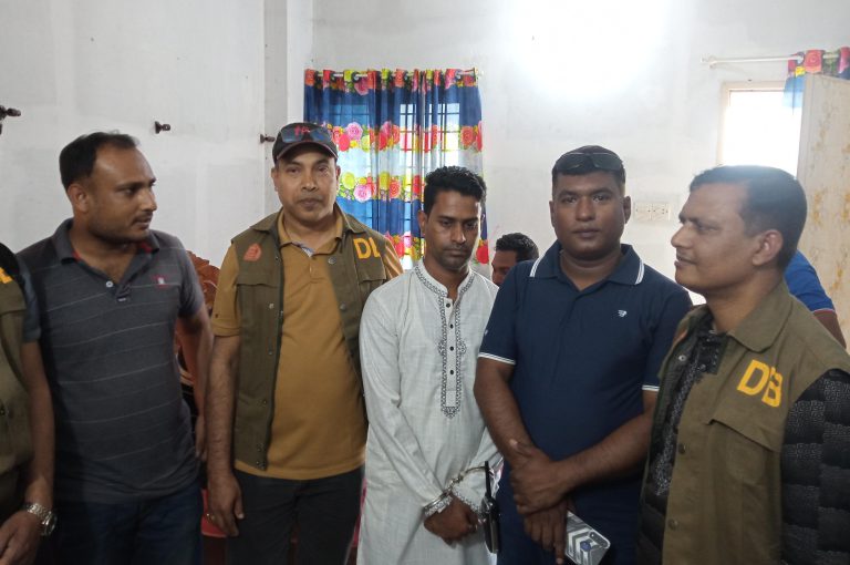 বাগেরহাটে জাল টাকার কারখানায় অভিযান