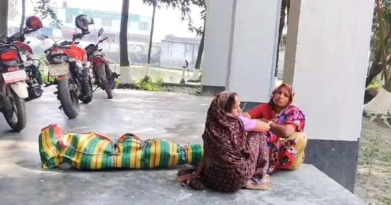 অভাবের তাড়নায় চিরকুট লিখে বৃদ্ধার আত্মহত্যা
