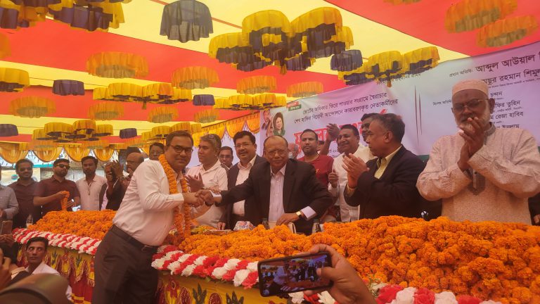 কারামুক্ত ৬ শতাধিক নেতাকর্মীকে সংবর্ধনা দিল পাবনা জেলা বিএনপি