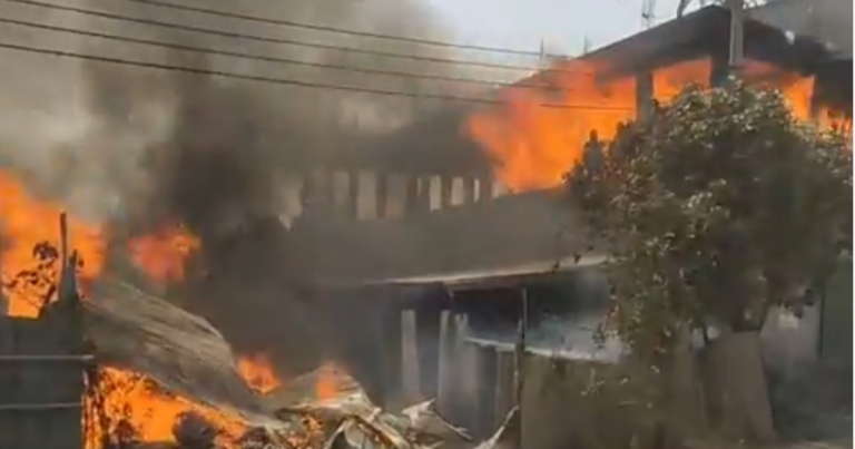 এবার নারায়ণগঞ্জে তুলার গোডাউনে আগুন
