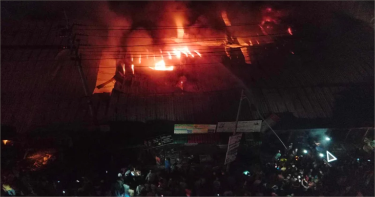 নারায়ণগঞ্জের কাঁচাবাজারে লাগা আগুন নিয়ন্ত্রণে