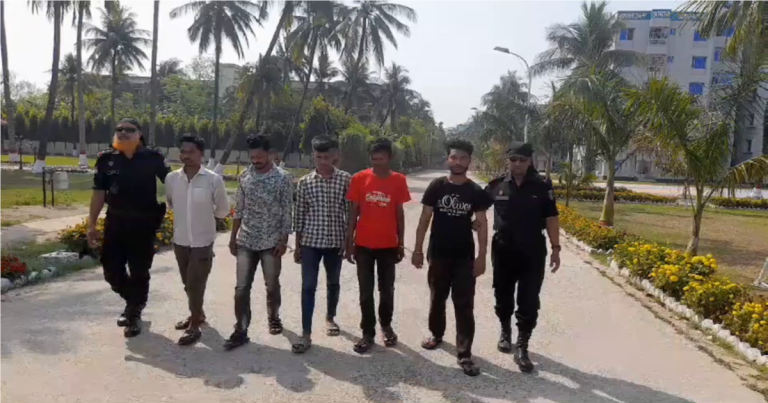 চট্টগ্রামের কিশোর গ্যাংয়ের সক্রিয় সদস্যকে গ্রেপ্তার