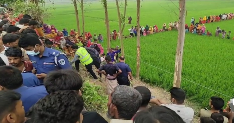 সিরাজগঞ্জে যুবকের গলাকাটা লাশ উদ্ধার