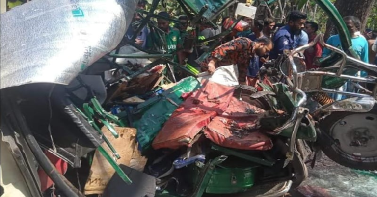পিরোজপুরে ত্রিমুখী সংঘর্ষে নিহত ৭