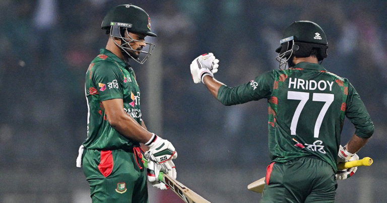 লঙ্কানদের গুঁড়িয়ে সিরিজ সমতায় বাংলাদেশ