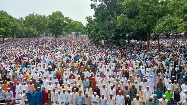 শোলাকিয়ায় ঈদ জামাত অনুষ্ঠিত