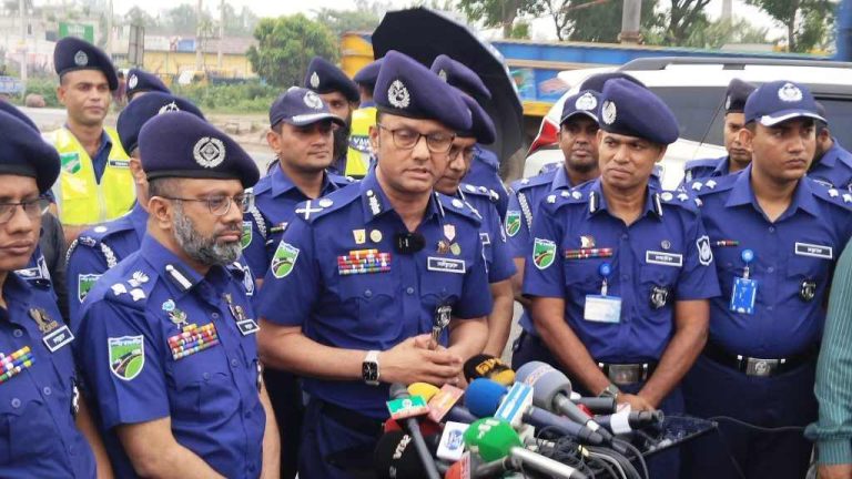 বিগত বছরের তুলনায় এবছর ঈদ যাত্রা স্বস্তিদায়ক: হাইওয়ে পুলিশ প্রধান